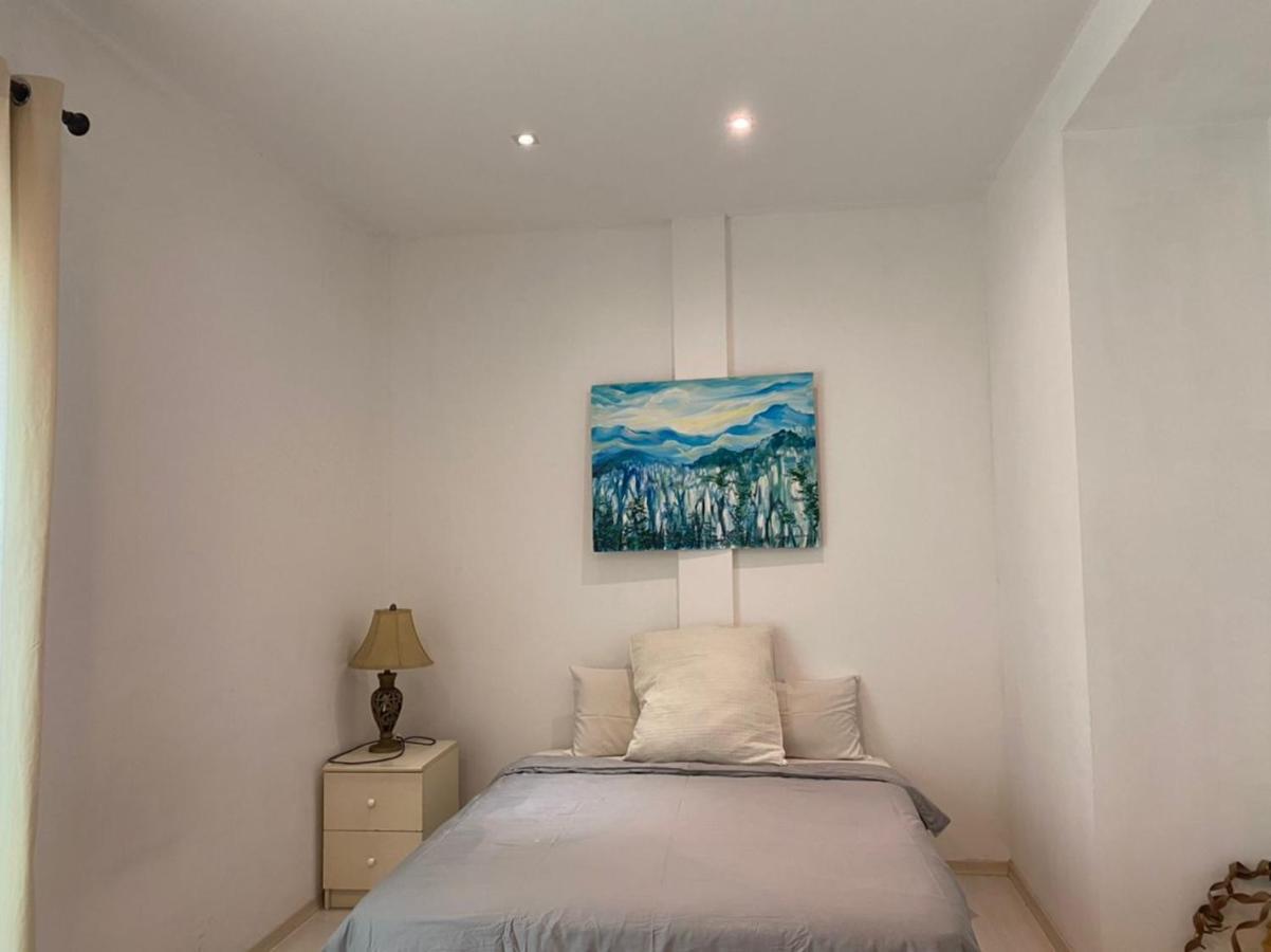 Wesberly Apartments Kuching Extérieur photo