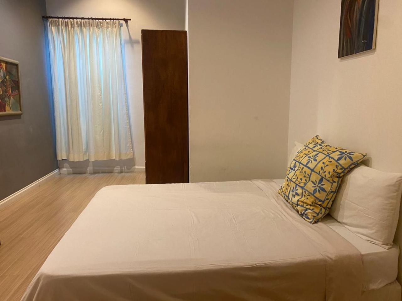 Wesberly Apartments Kuching Extérieur photo