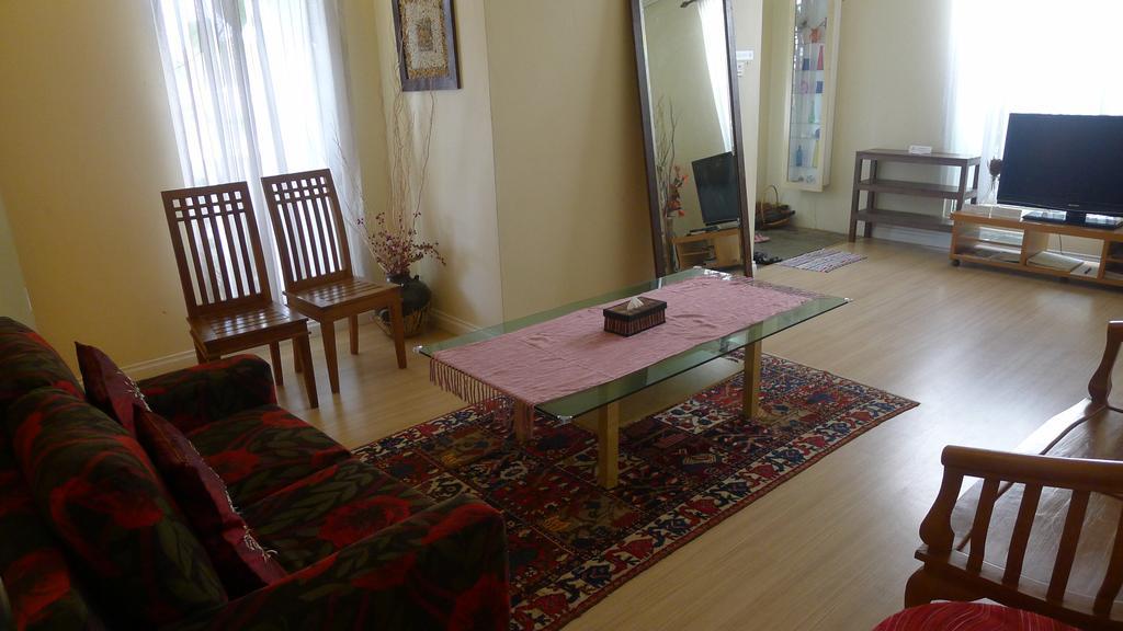 Wesberly Apartments Kuching Extérieur photo