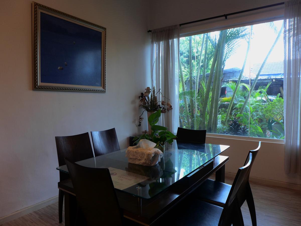 Wesberly Apartments Kuching Extérieur photo